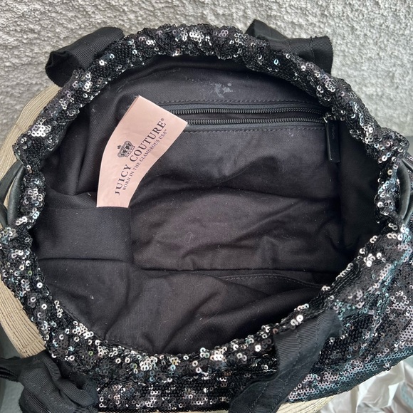 Rare Silver & Black Juicy Couture
Sequin Drawstring Bucket Tote Bag - Picture 4 of 4
